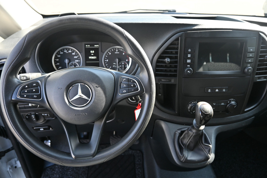 Mercedes-Benz Vito 10