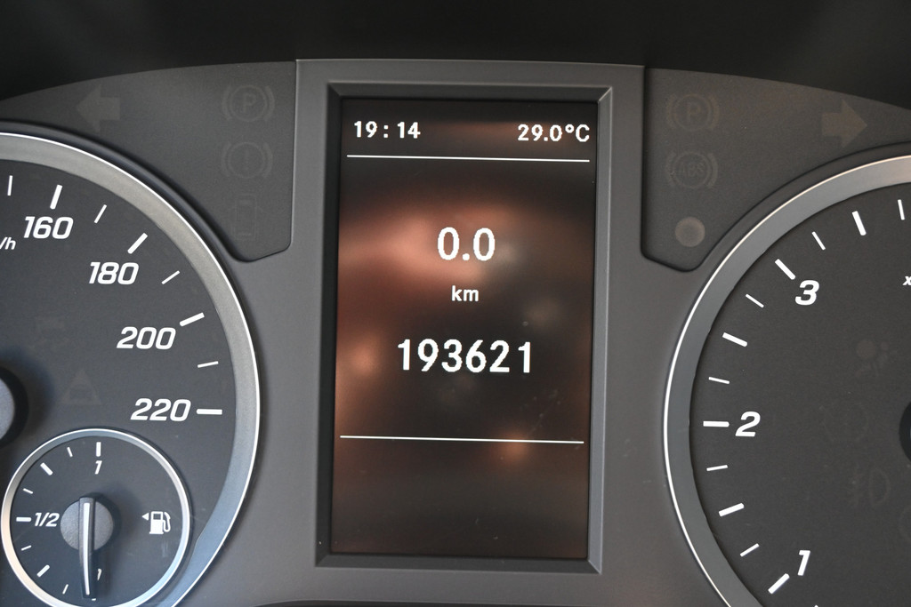 Mercedes-Benz Vito 12