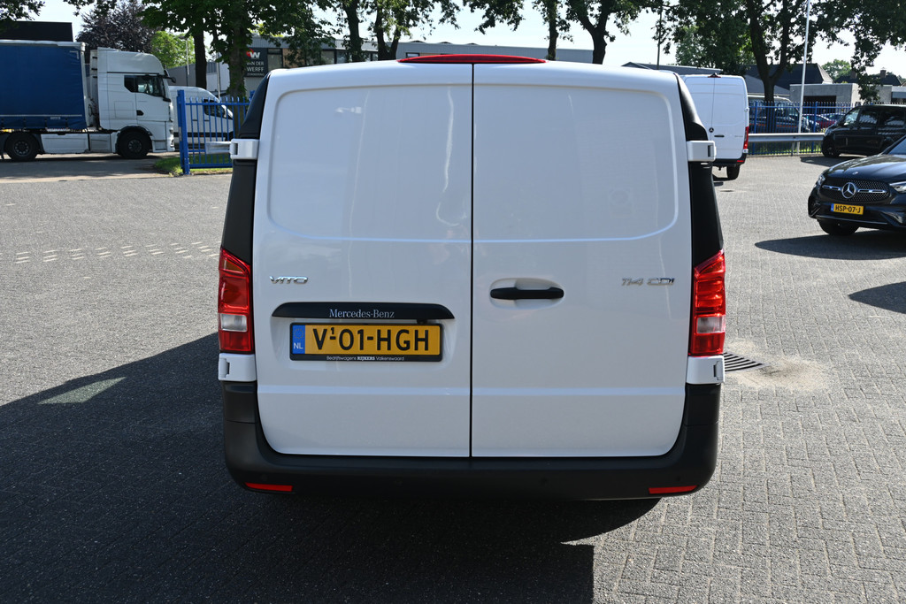 Mercedes-Benz Vito 8