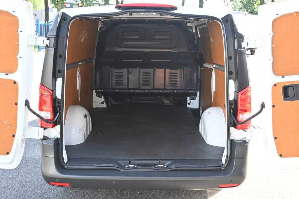 Mercedes-Benz Vito 9