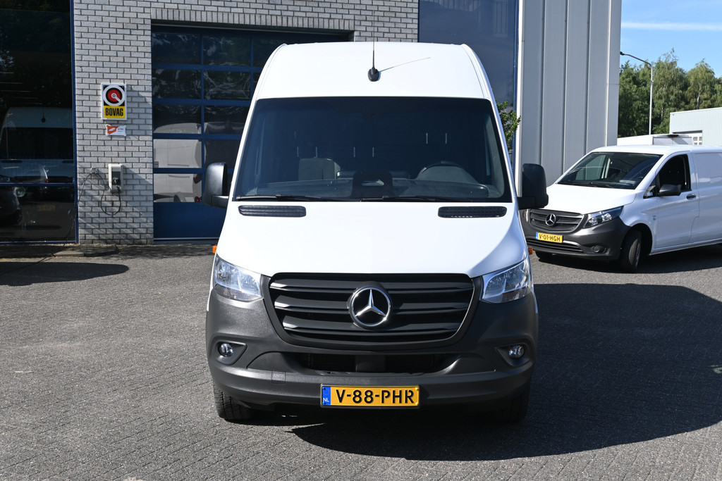 Mercedes-Benz Sprinter 1