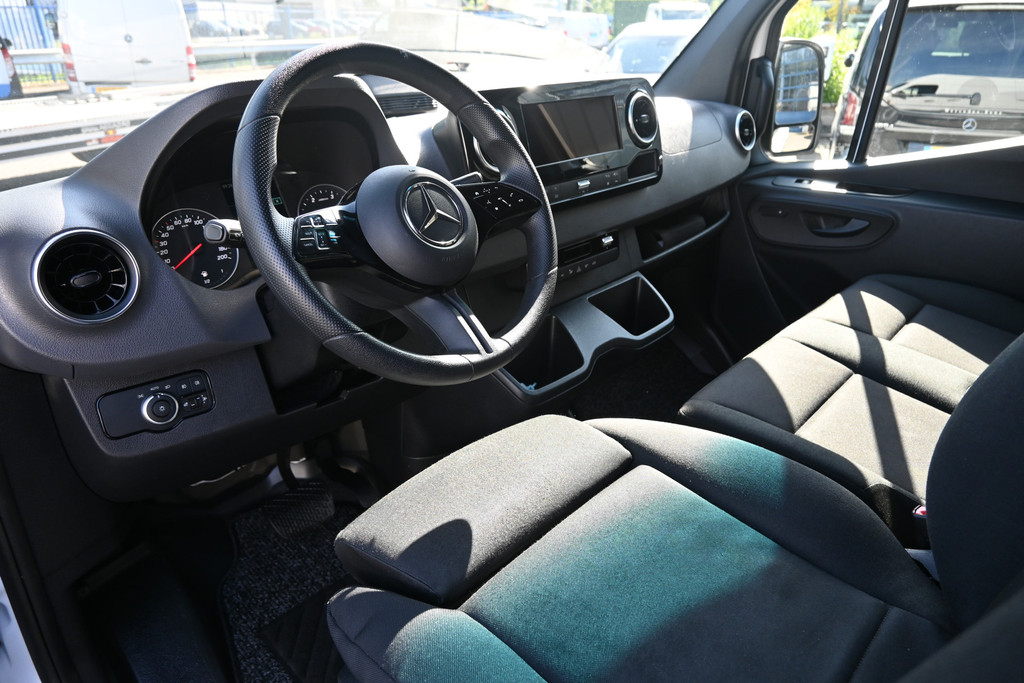 Mercedes-Benz Sprinter 3