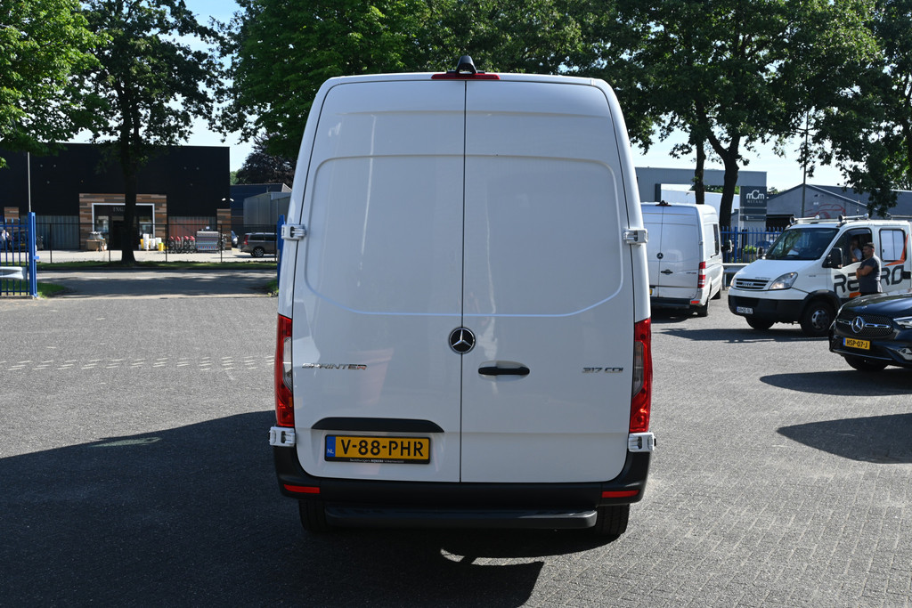 Mercedes-Benz Sprinter 9