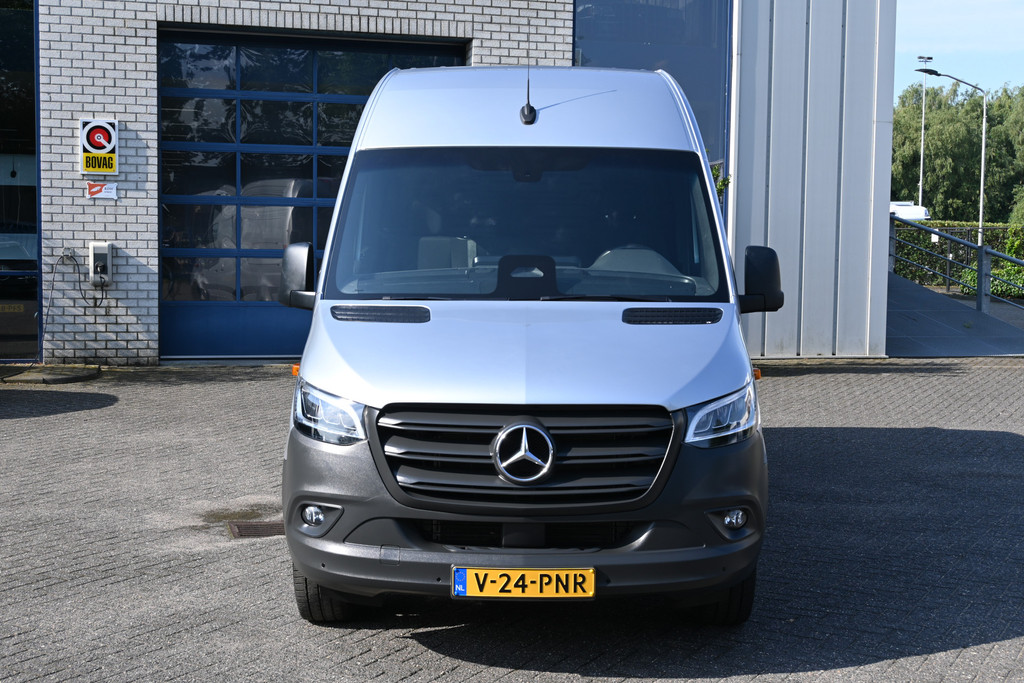 Mercedes-Benz Sprinter 1