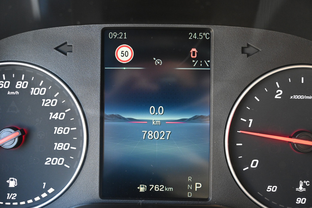 Mercedes-Benz Sprinter 19