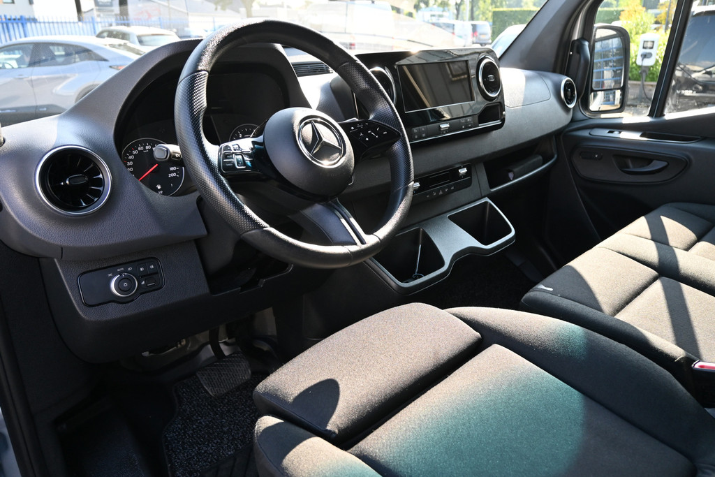 Mercedes-Benz Sprinter 3