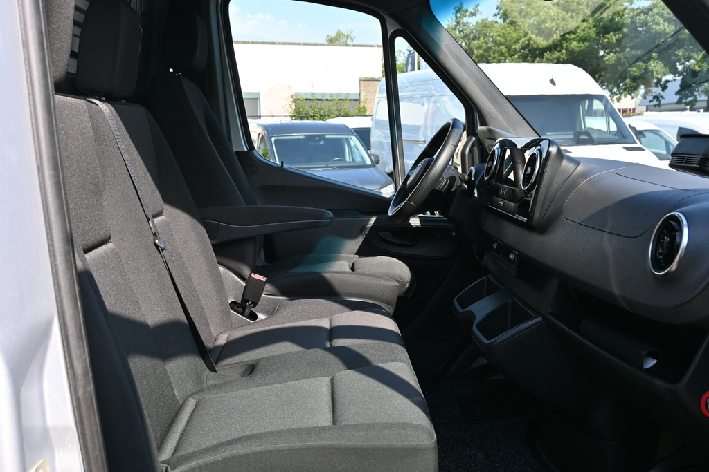 Mercedes-Benz Sprinter 7
