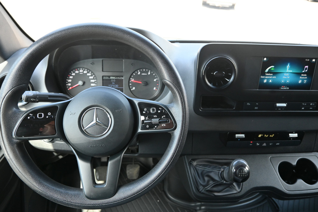 Mercedes-Benz Sprinter 12