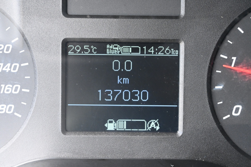 Mercedes-Benz Sprinter 14