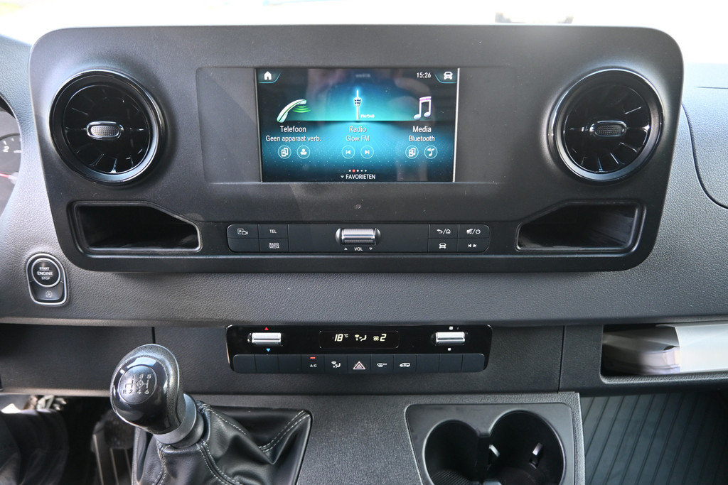 Mercedes-Benz Sprinter 4