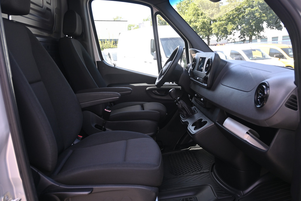 Mercedes-Benz Sprinter 7