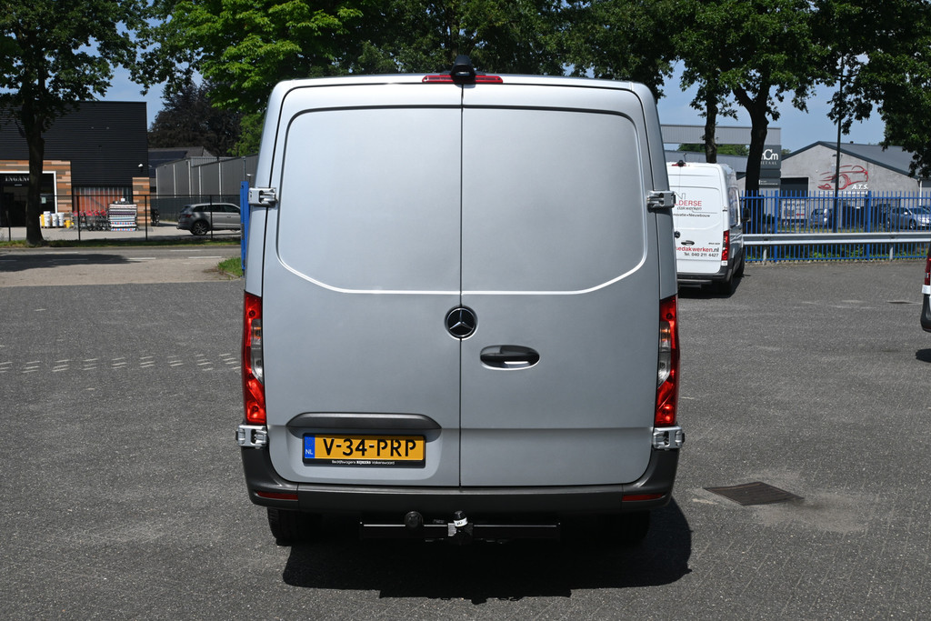 Mercedes-Benz Sprinter 9