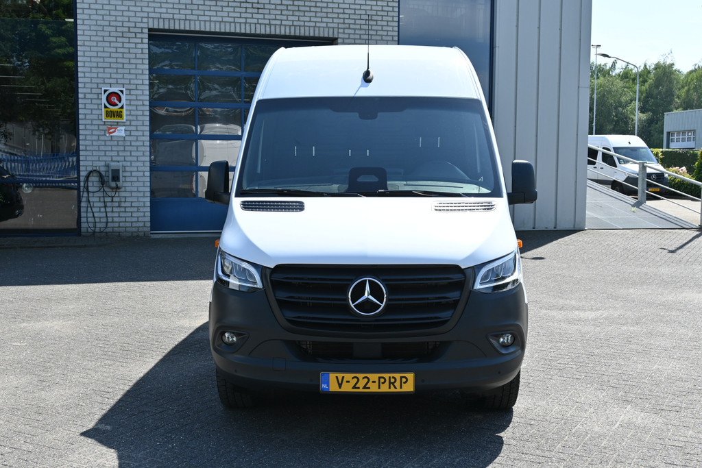 Mercedes-Benz Sprinter 1