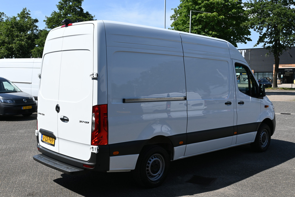 Mercedes-Benz Sprinter 2