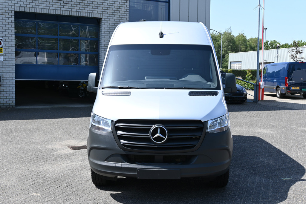 Mercedes-Benz Sprinter 1
