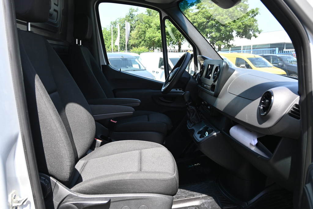 Mercedes-Benz Sprinter 7
