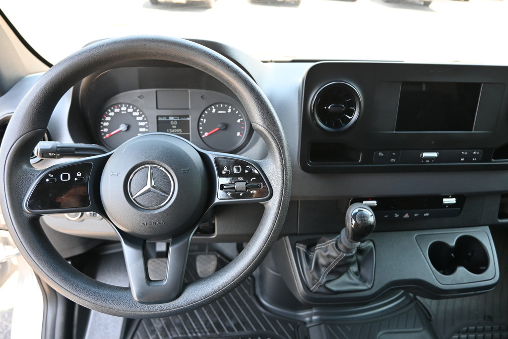 Mercedes-Benz Sprinter 12
