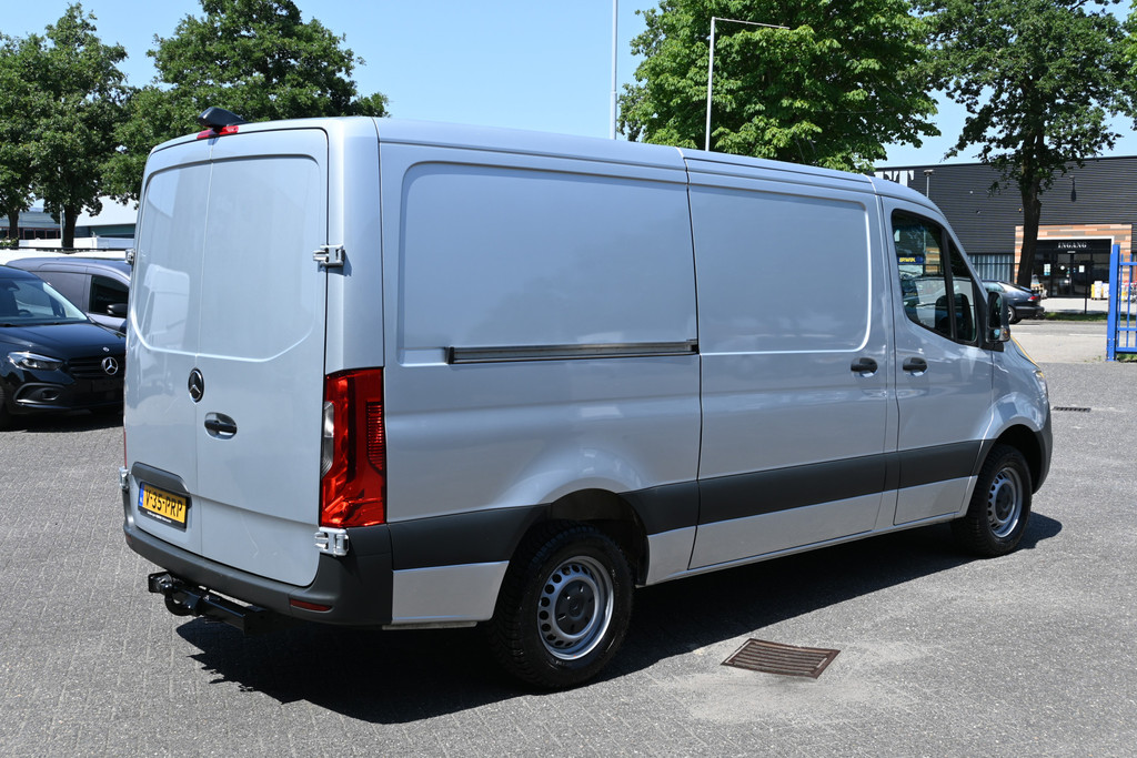 Mercedes-Benz Sprinter 2