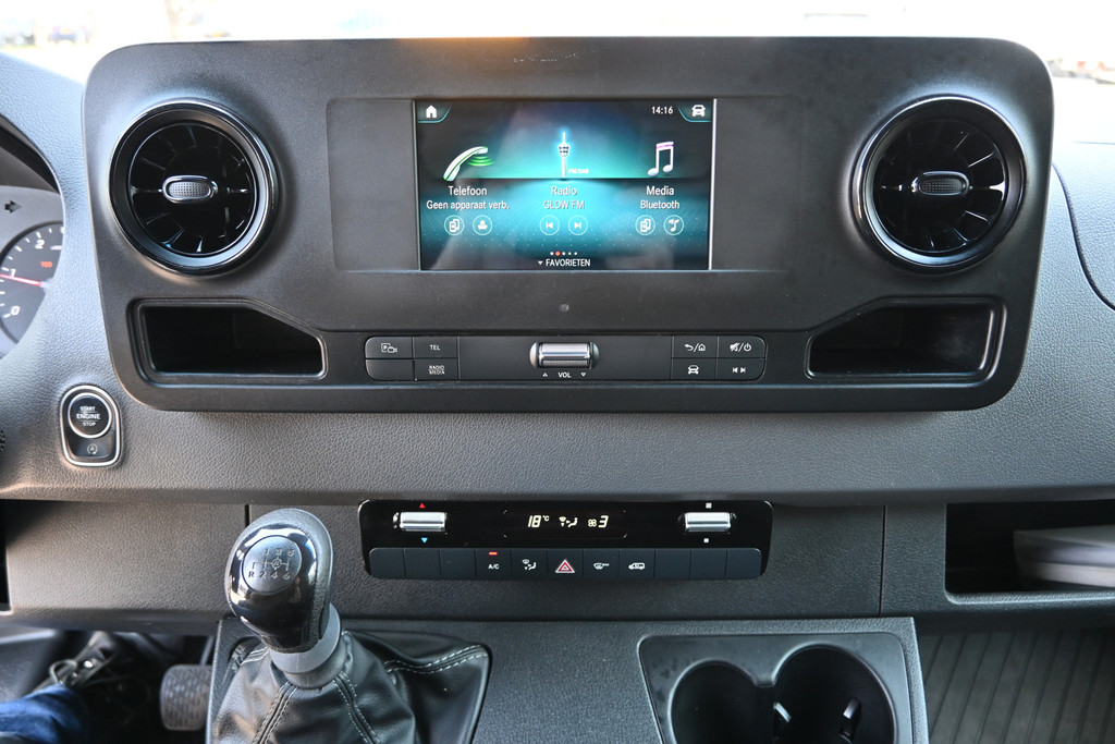 Mercedes-Benz Sprinter 4