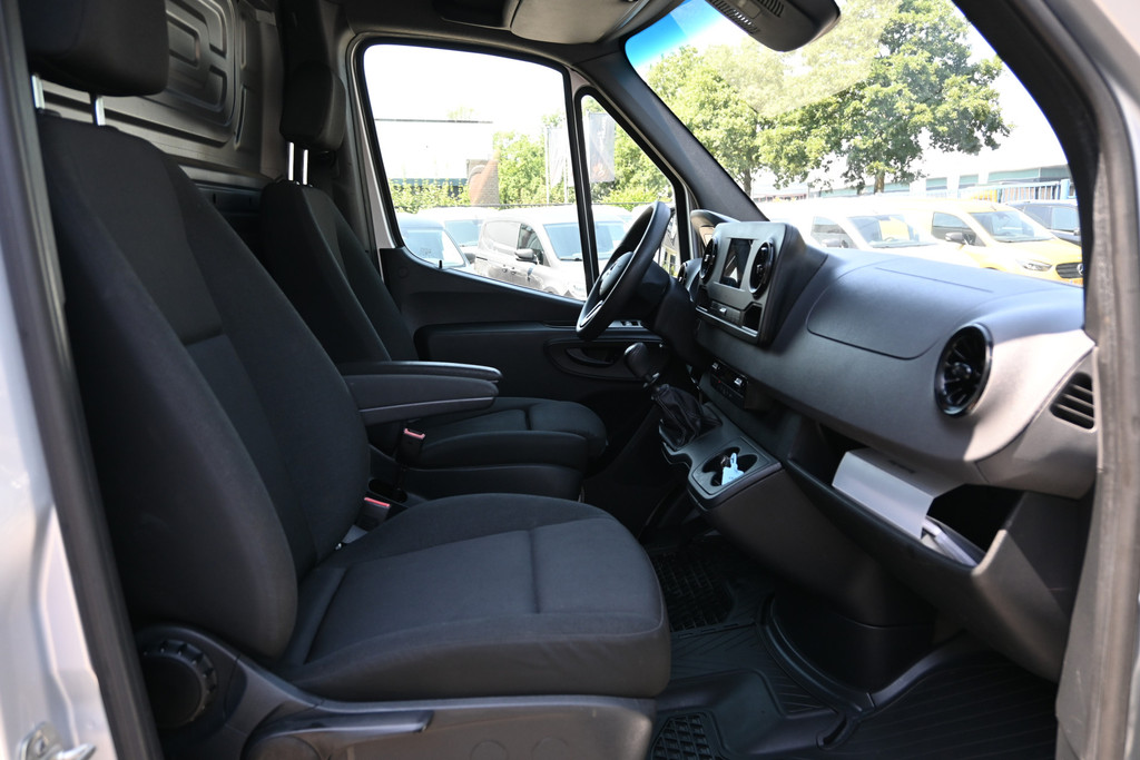 Mercedes-Benz Sprinter 7