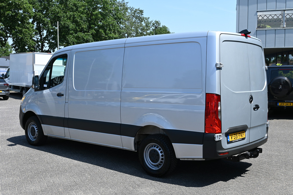 Mercedes-Benz Sprinter 9