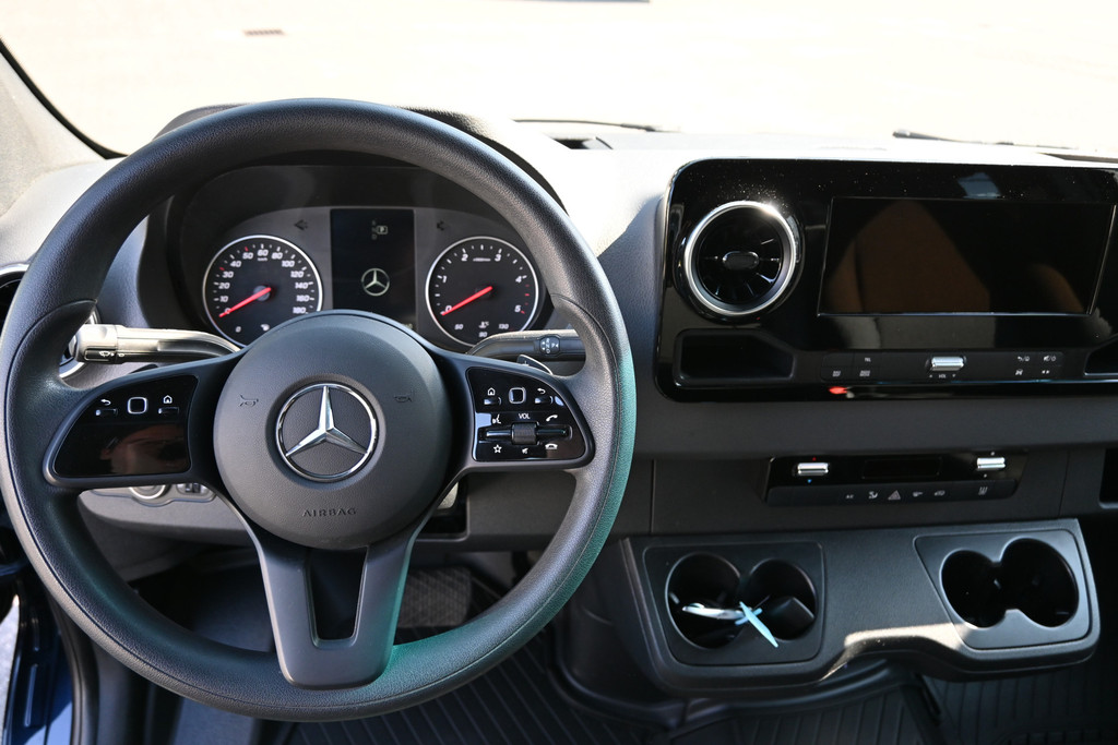 Mercedes-Benz Sprinter 13