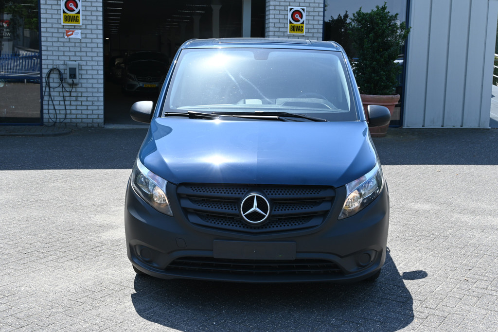 Mercedes-Benz Vito 1