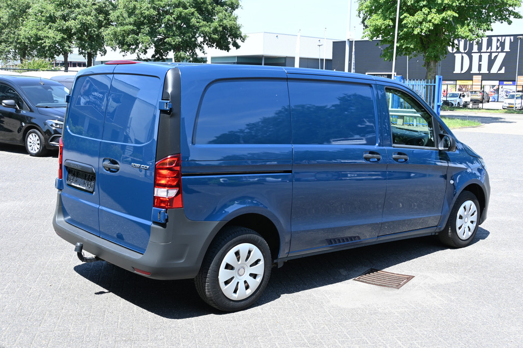 Mercedes-Benz Vito 2
