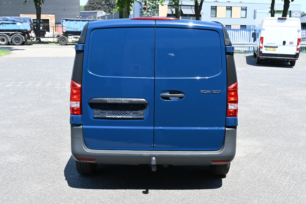 Mercedes-Benz Vito 8