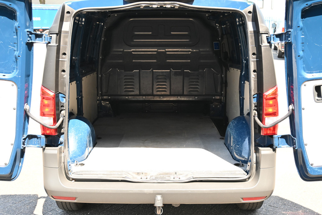 Mercedes-Benz Vito 9