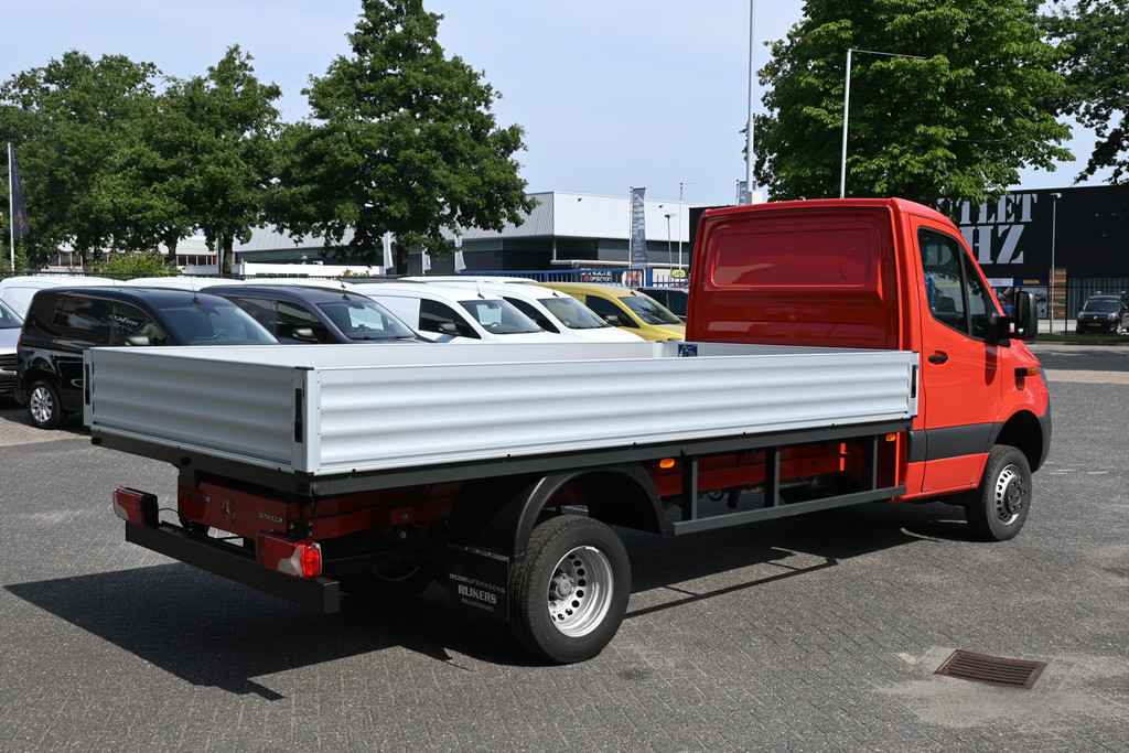 Mercedes-Benz Sprinter 2