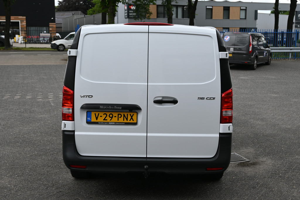 Mercedes-Benz Vito 10