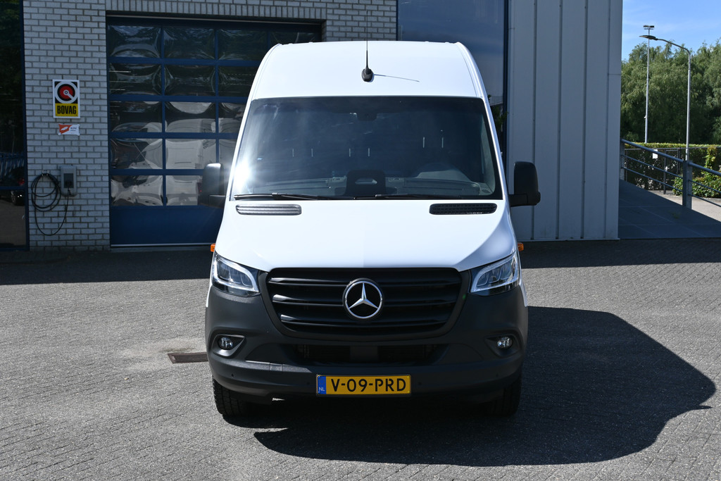 Mercedes-Benz Sprinter 1
