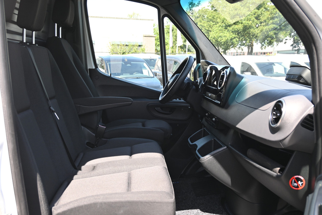 Mercedes-Benz Sprinter 7