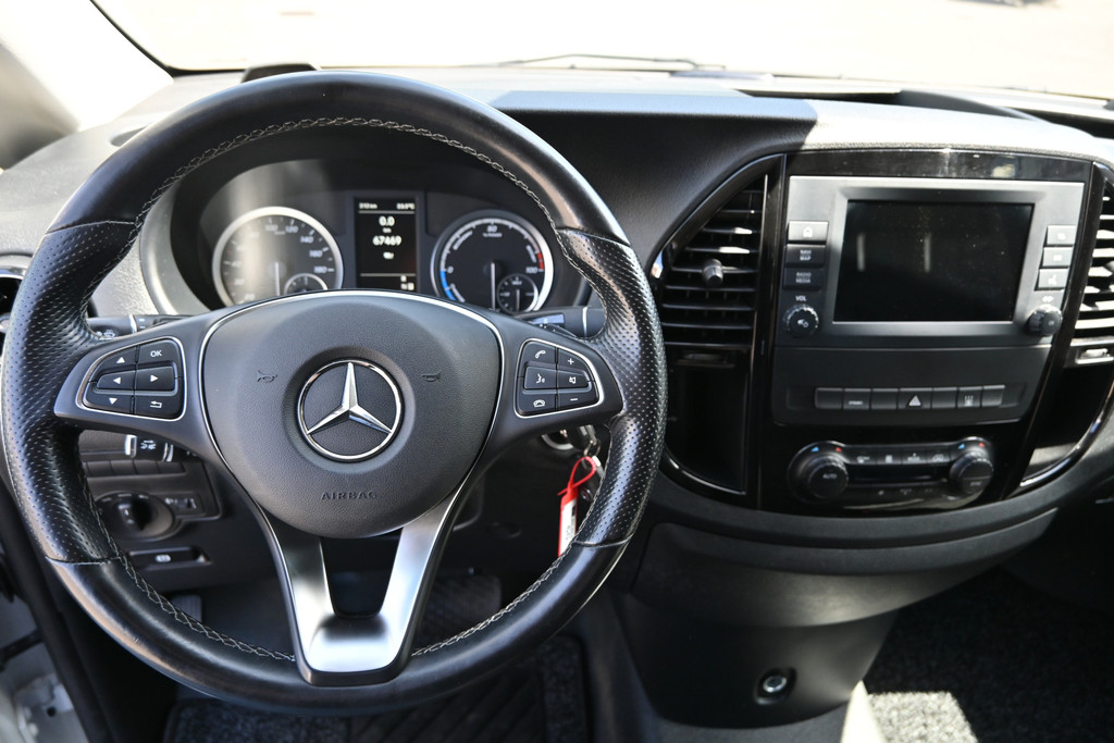 Mercedes-Benz eVito 11