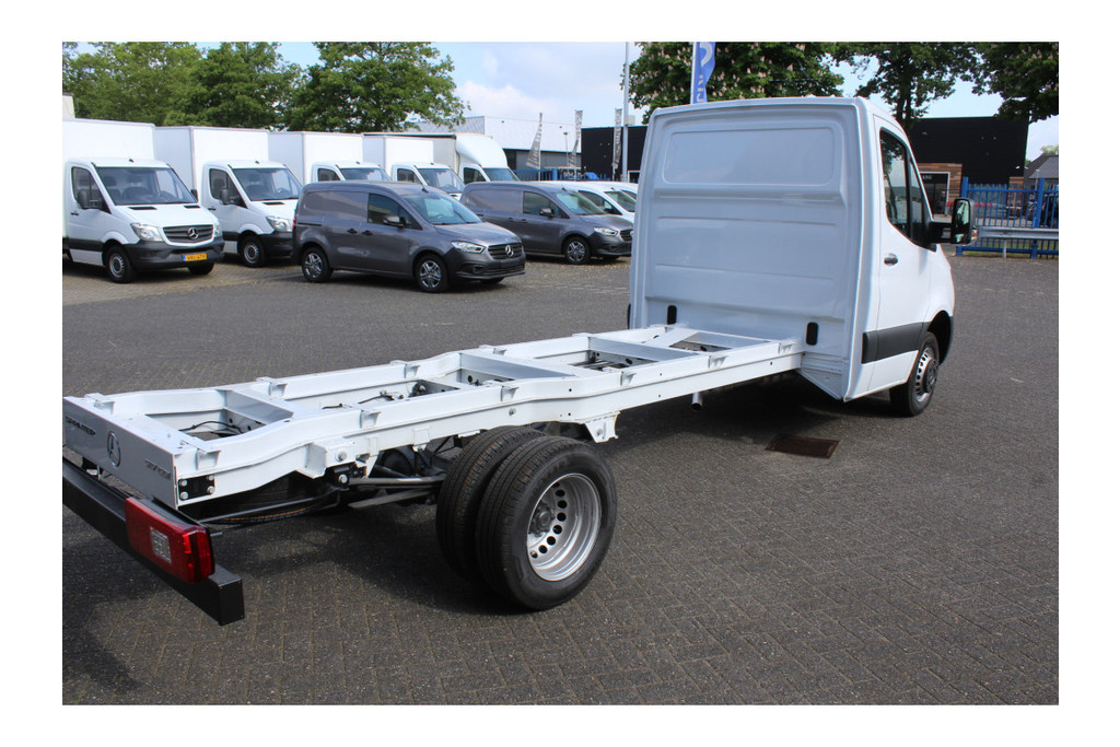 Mercedes-Benz Sprinter 1