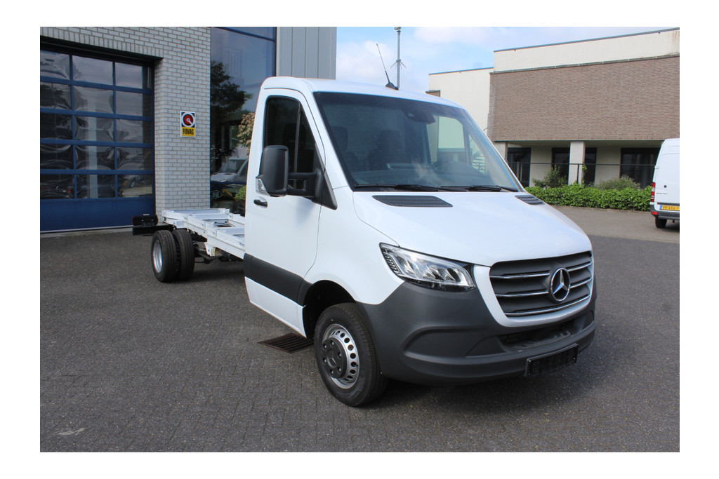 Mercedes-Benz Sprinter 2