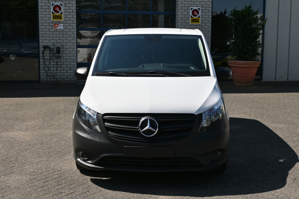 Mercedes-Benz Vito 1