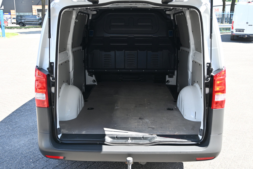 Mercedes-Benz Vito 11