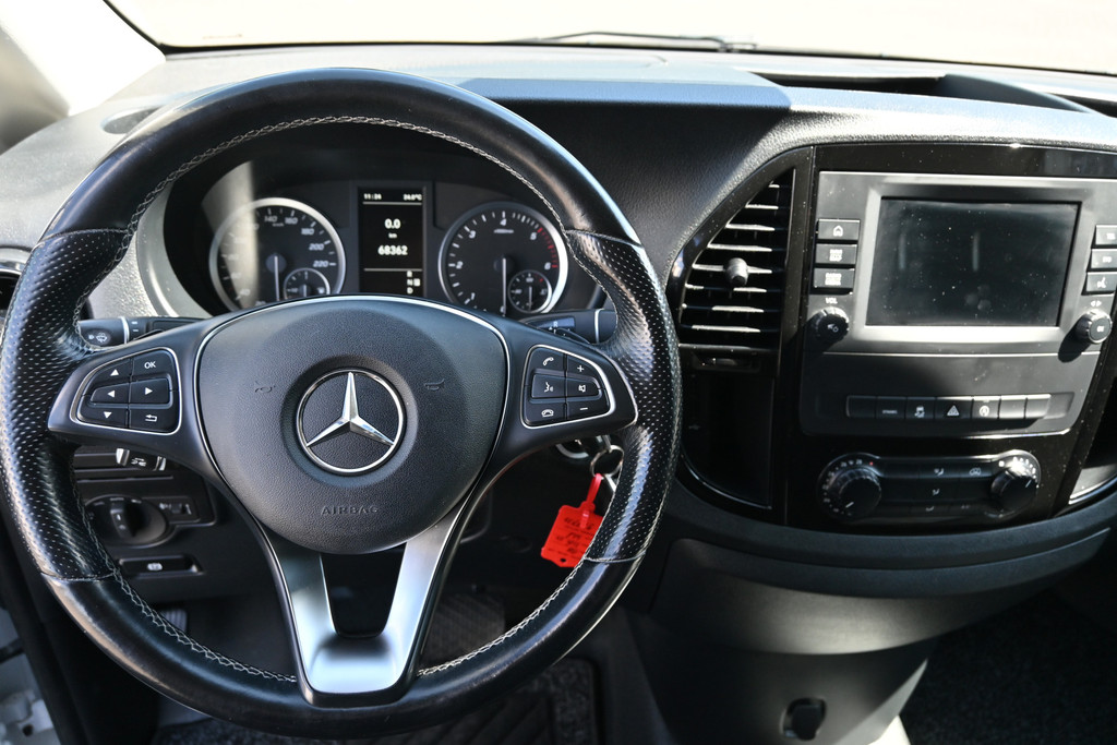 Mercedes-Benz Vito 12