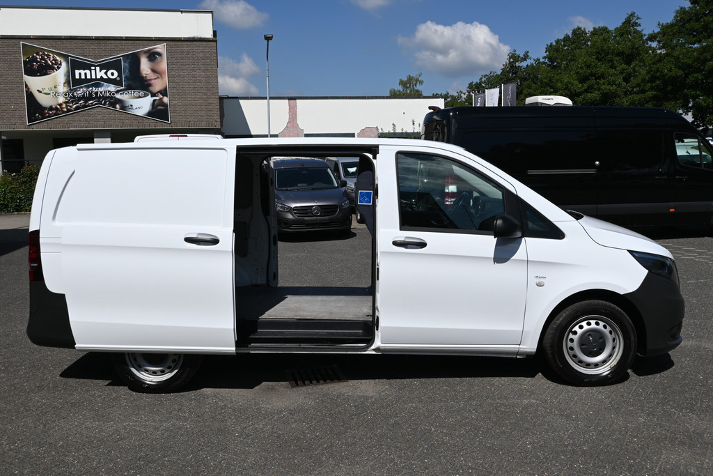 Mercedes-Benz Vito 2