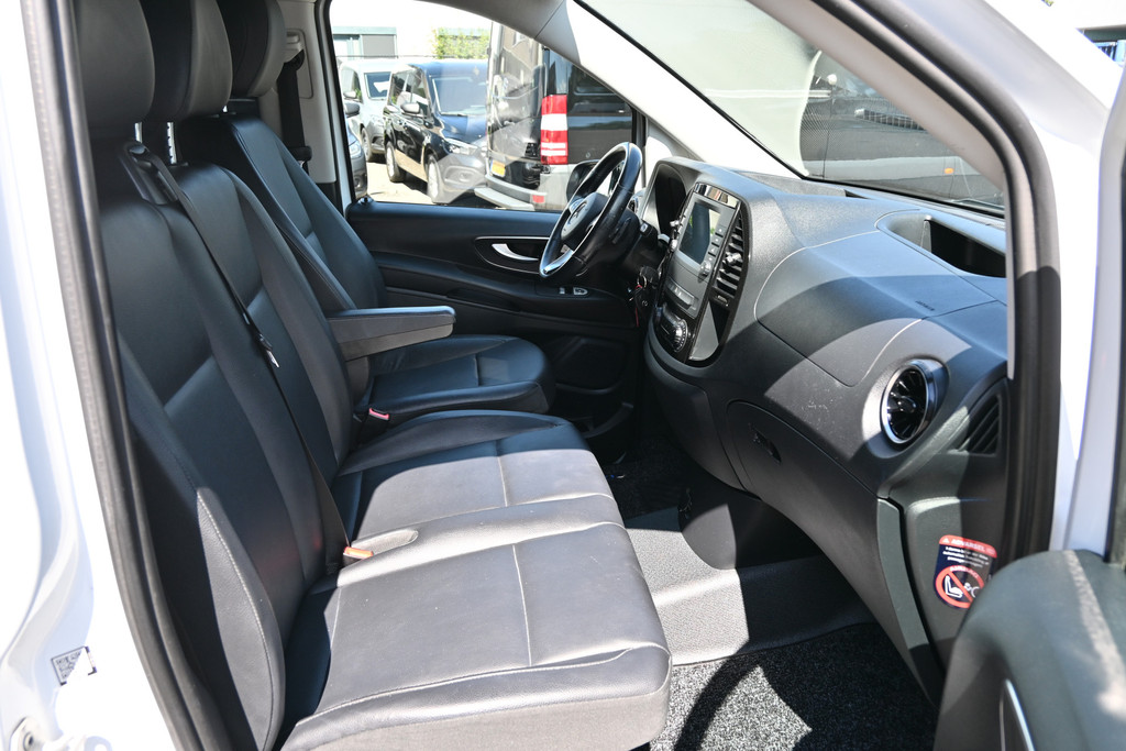 Mercedes-Benz Vito 8