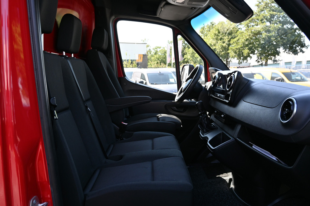 Mercedes-Benz Sprinter 7