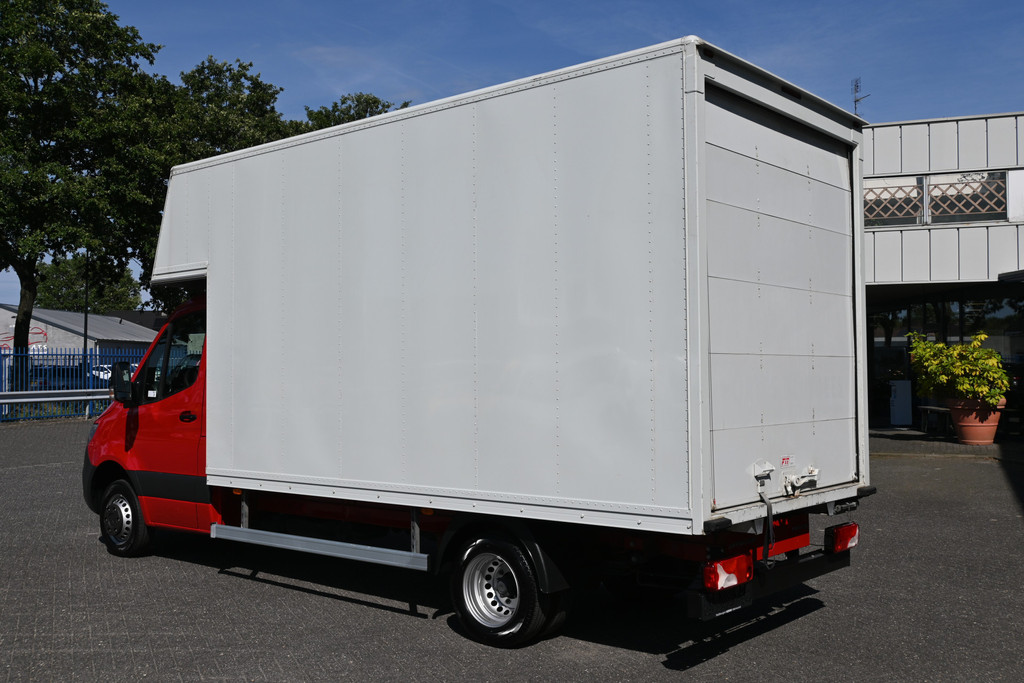 Mercedes-Benz Sprinter 9