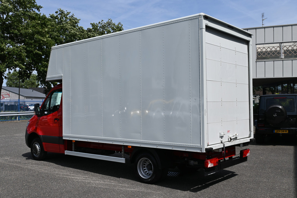 Mercedes-Benz Sprinter 9