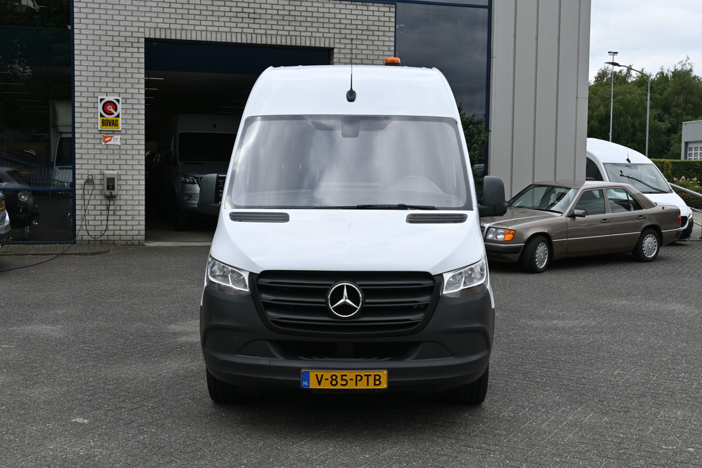 Mercedes-Benz Sprinter 1