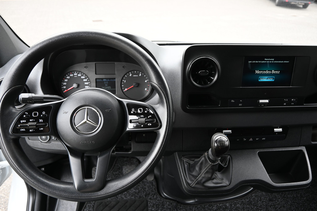 Mercedes-Benz Sprinter 14