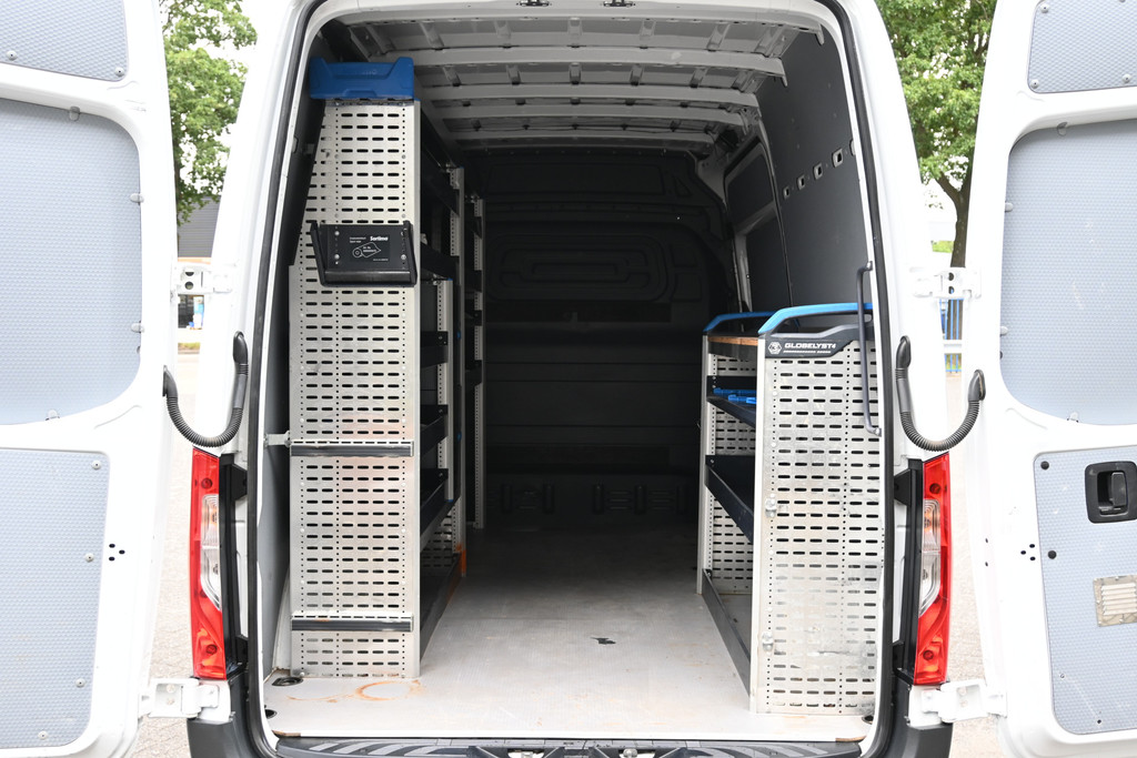Mercedes-Benz Sprinter 2