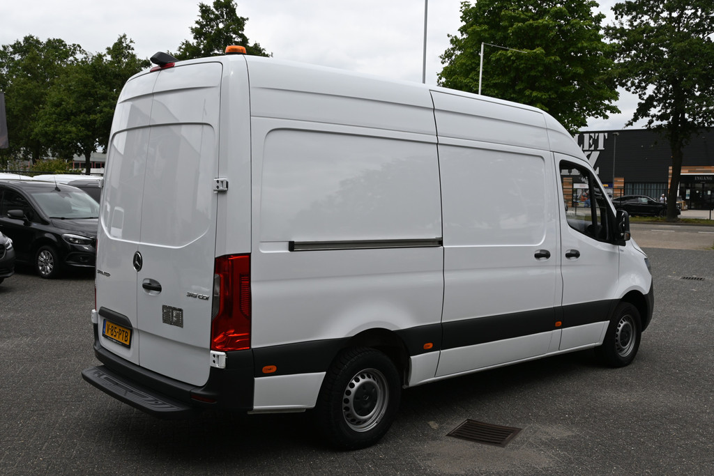 Mercedes-Benz Sprinter 3