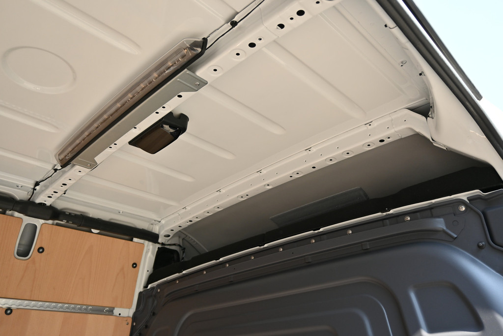 Mercedes-Benz Sprinter 12